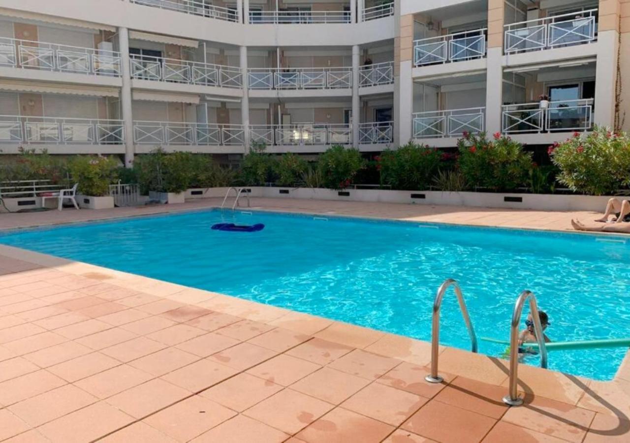 Amour Azur Appartement Pour 2 Avec Jacuzzi Et Terrasse A 2 Minutes De La Mer วาลูริส ภายนอก รูปภาพ